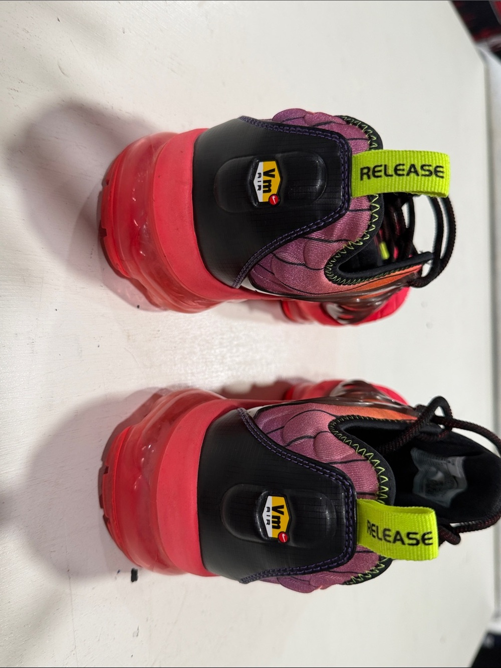 Nike Kids Sneakers in Red with Black and Neon Yellow Accents - Picture 3 of 7